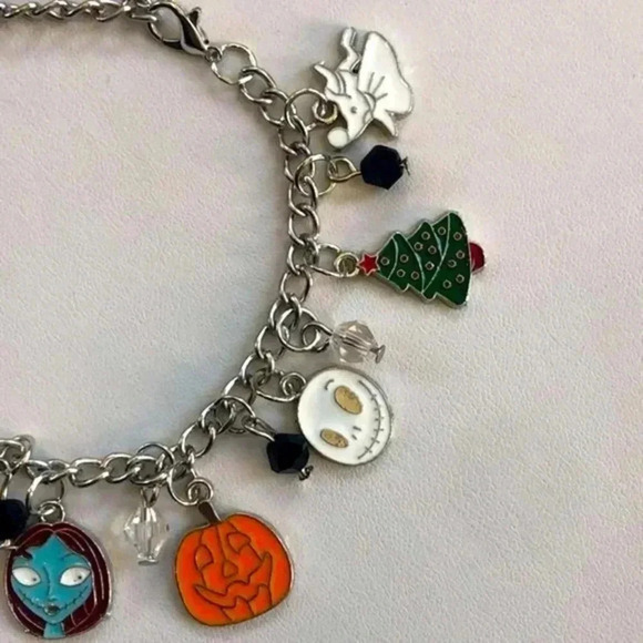 The Nightmare Before Christmas Themed Charm Bracelet NWT - Picture 5 of 7